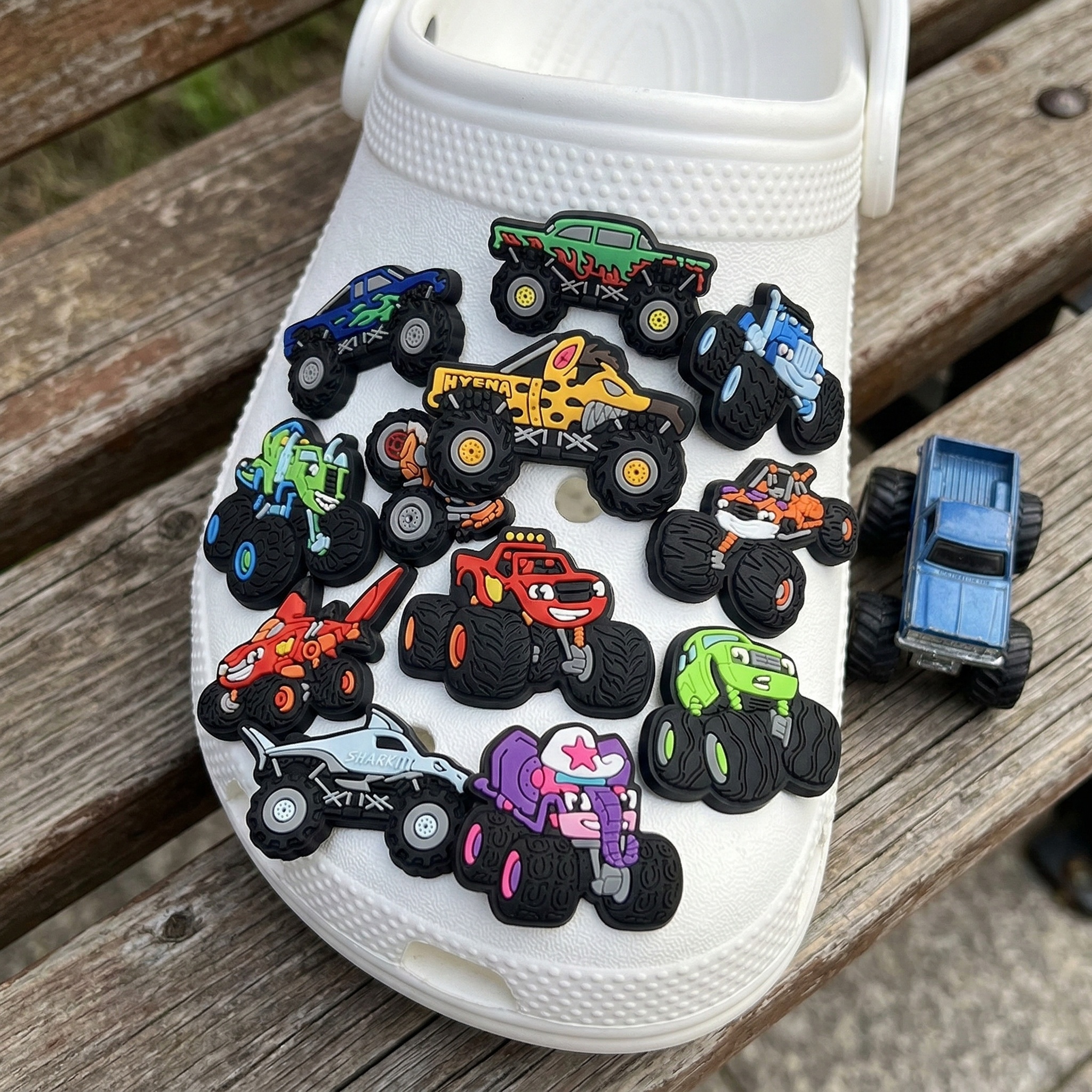 11Pcs Cars Cartoon Shoe Charms - Women'S Accessories Crocs のレビューと価格