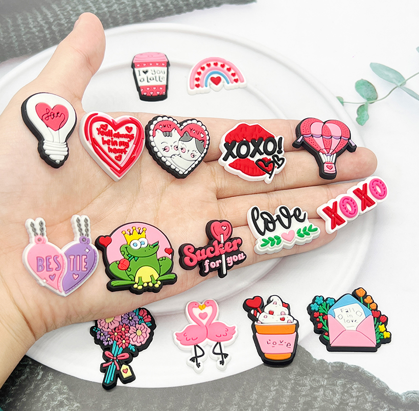 Hot Sales Cute Valentine's Day - Women'S Accessories Crocs のレビューと価格