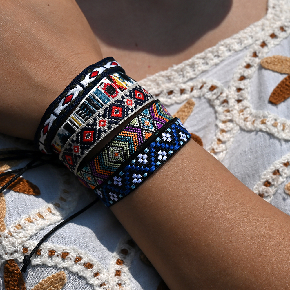 10Pcs/Lot Nepal Handmade Brace - Women Accessories Nepal のレビューと価格