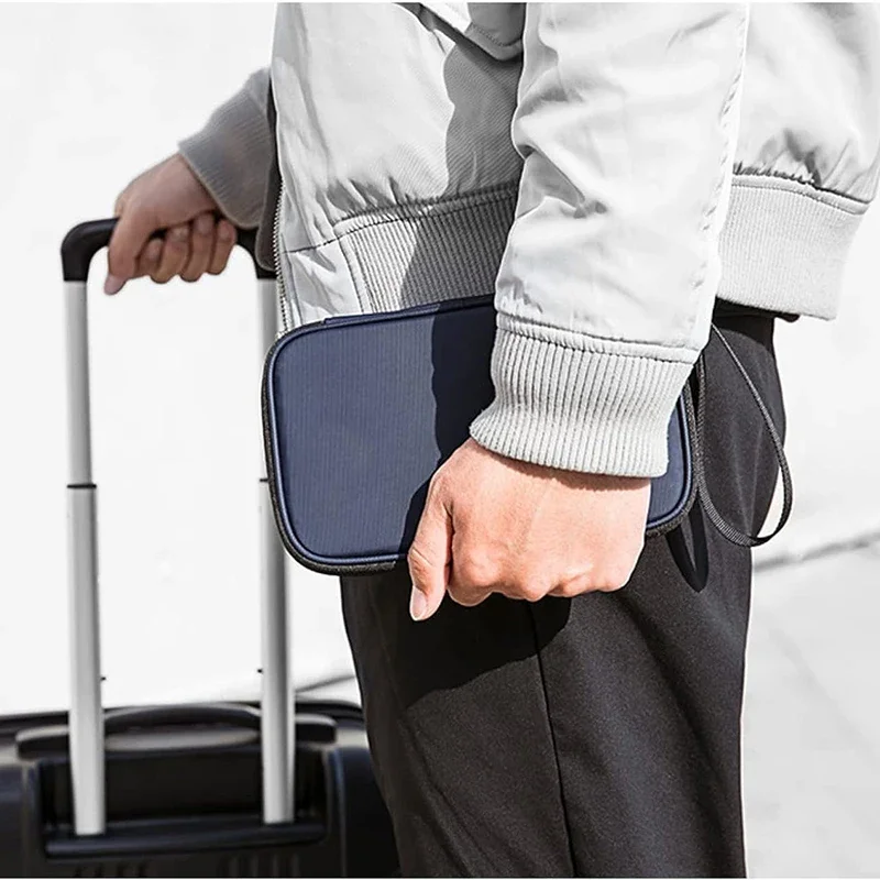 Lightweight Family Travel Pass - Women'S Accessories Wallet のレビューと価格