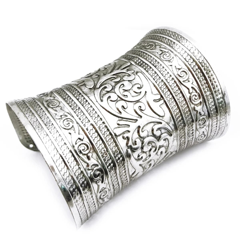 Vintage Alloy Wide Cuff Bracel - Women Accessories India のレビューと価格