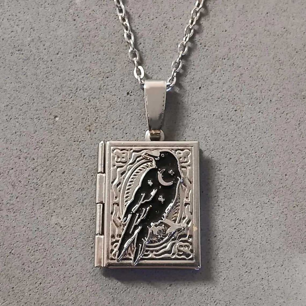 Trendy Exquisite Carving Moon  - Women'S Vampire Accessories のレビューと価格