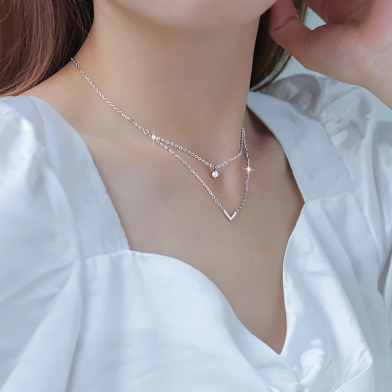 Anziw V Letter 5mm Moissanite  - Layered Necklace Set のレビューと価格