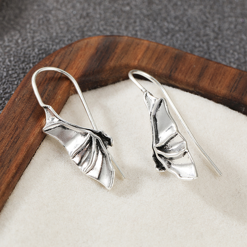 Classic Gothic Vampire Bat Win - Women'S Vampire Accessories のレビューと価格