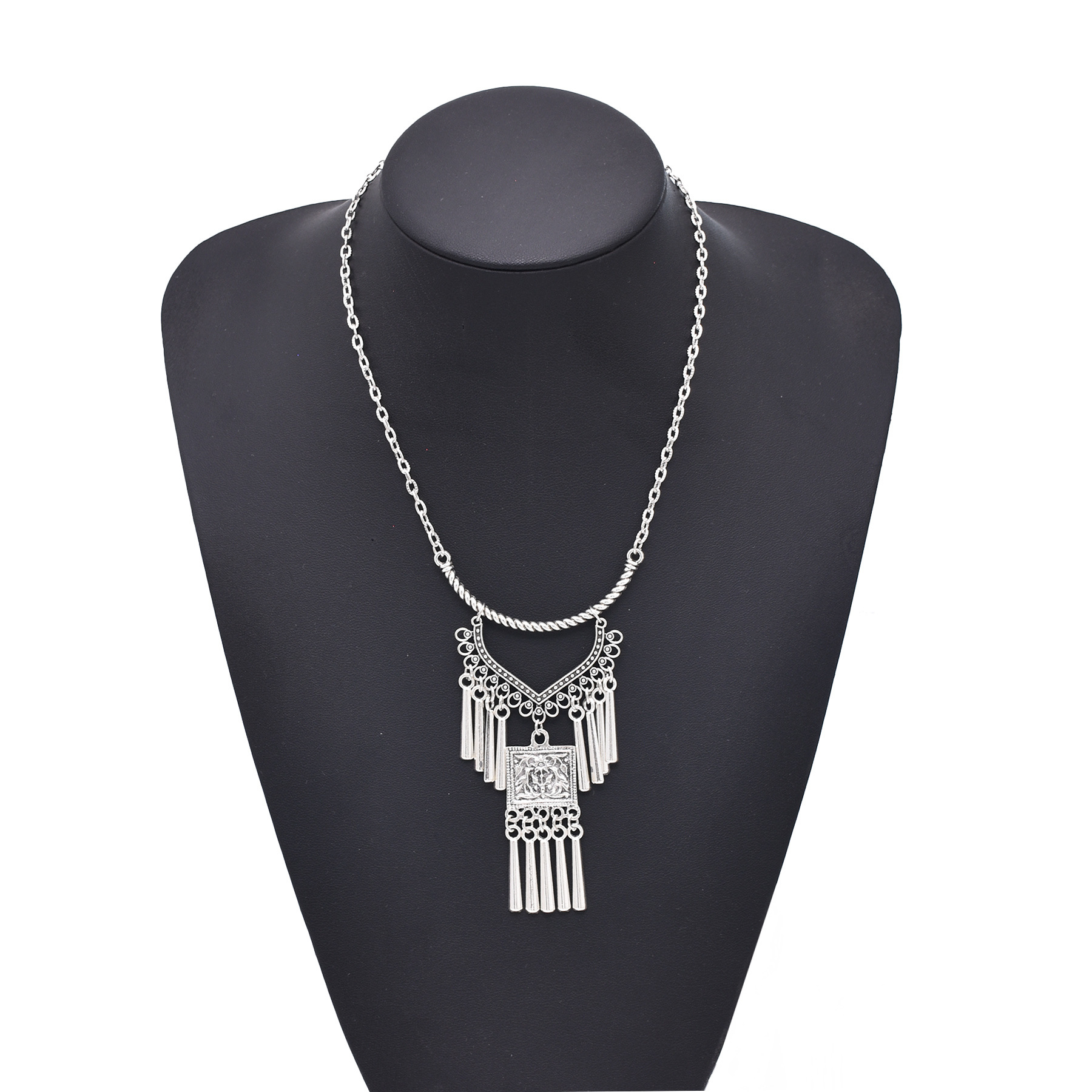Vintage Silvery Ethnic Element - Women Accessories Nepal のレビューと価格